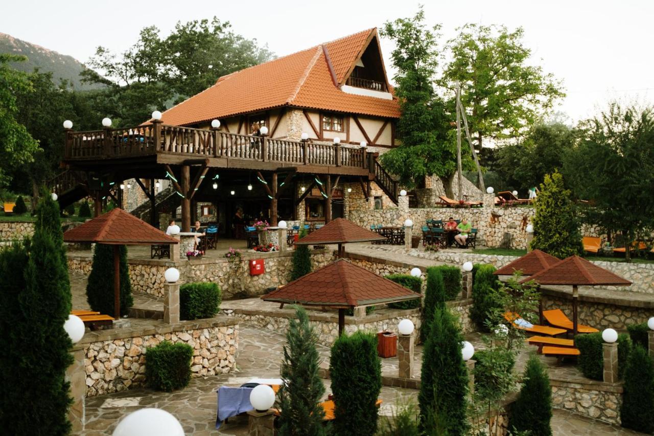 Hotel Etno Centar Balasevic Boljevac Exteriör bild