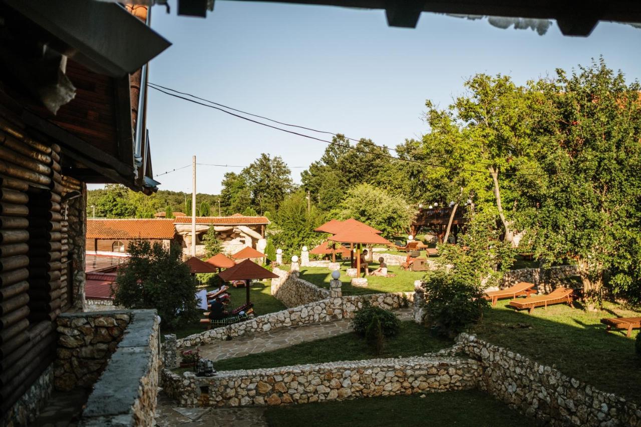 Hotel Etno Centar Balasevic Boljevac Exteriör bild