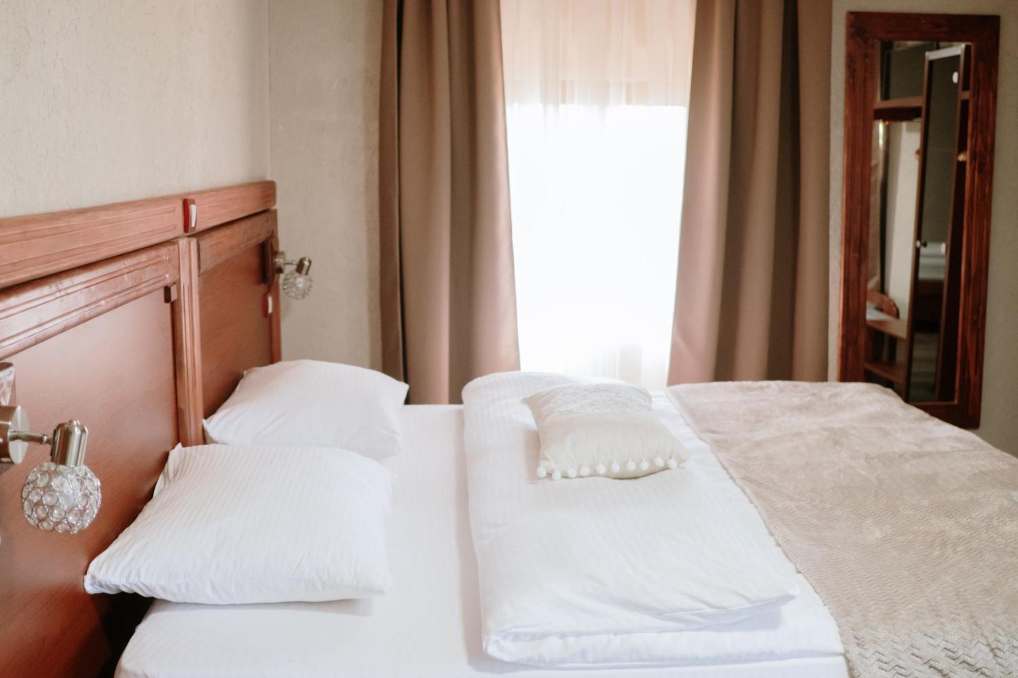 Hotel Etno Centar Balasevic Boljevac Rum bild